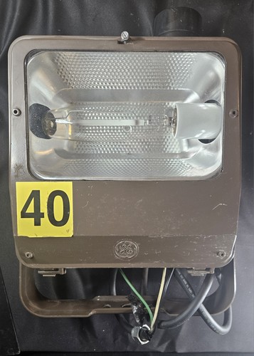 GE Power Flood Light 120V 400W PF1S40S1A26X6DBP Lighting Untested For Parts Only