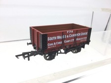 Hornby R6135 OO Gauge 6 Plank Open Wagon South Wales & Cannock Chase 774