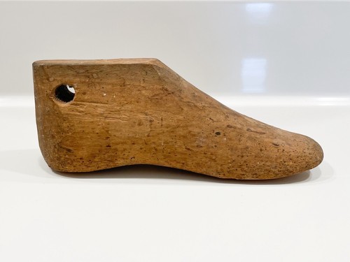 1 ANTIQUE VINTAGE PRIMITIVE PINE WOOD SHOE FORM MOLD HOME DECOR COBBLER