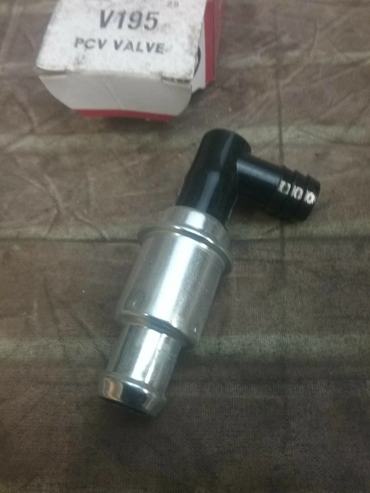 Válvula PCV Standard Motor Products V195 Foto 2 de 2