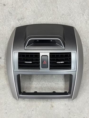 2009-2013 Toyota Corolla Center Dash Vents Clock Bezel Trim OEM 55670-02340 - 第 1/11 張圖片