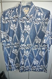 Kahala-Avi Mens Large  Plumeria & Lei's in a Diamond Pattern Blue/NWOT