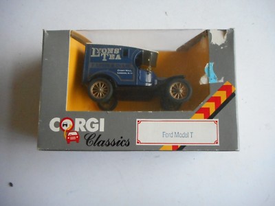 Corgi Classic 865 Ford Model T ''Lyons' Tea'' + Box