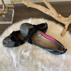 dkny ballet flats