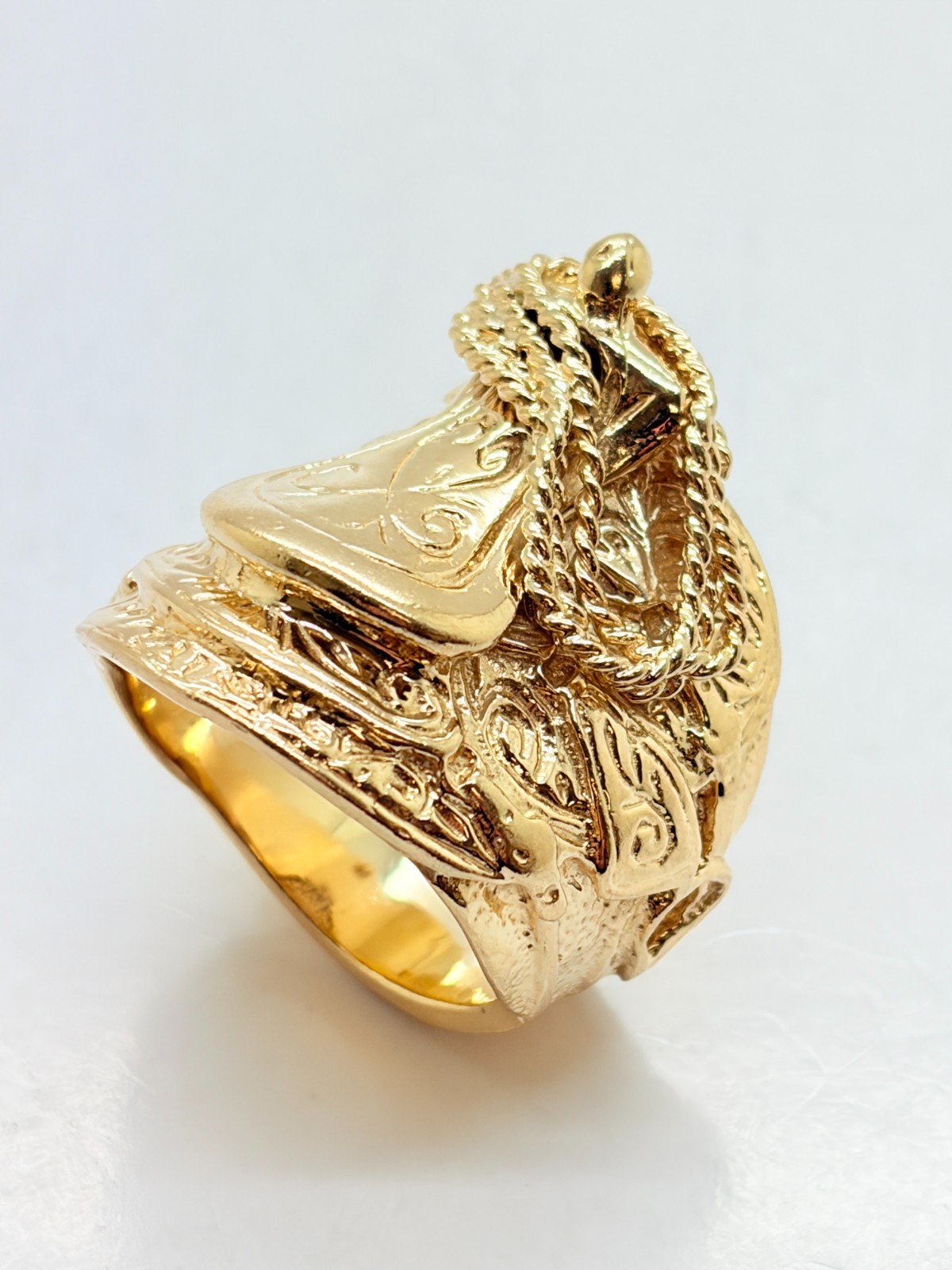 9ct Yellow Solid Gold Saddle Ring