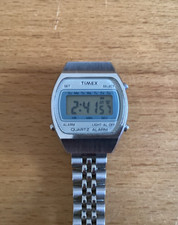 Retro LCD Damen-Quarzuhr,  Timex mit Alarm, 80er Jahre