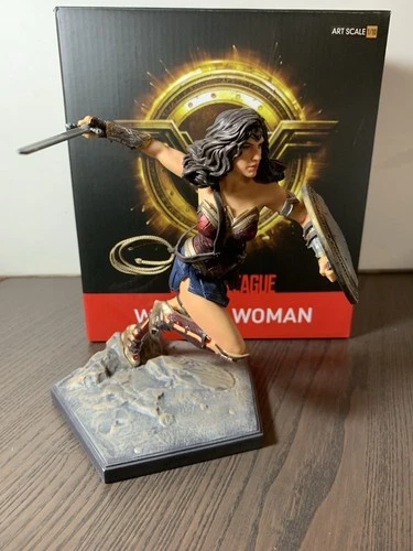 Iron Studios Wonder Woman Justice League  1/10 Resin Statue Mint Condition