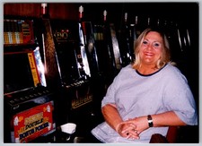 Vtg Color Snapshot Smiling Woman Sitting At Casino Video Poker Machines 1990s