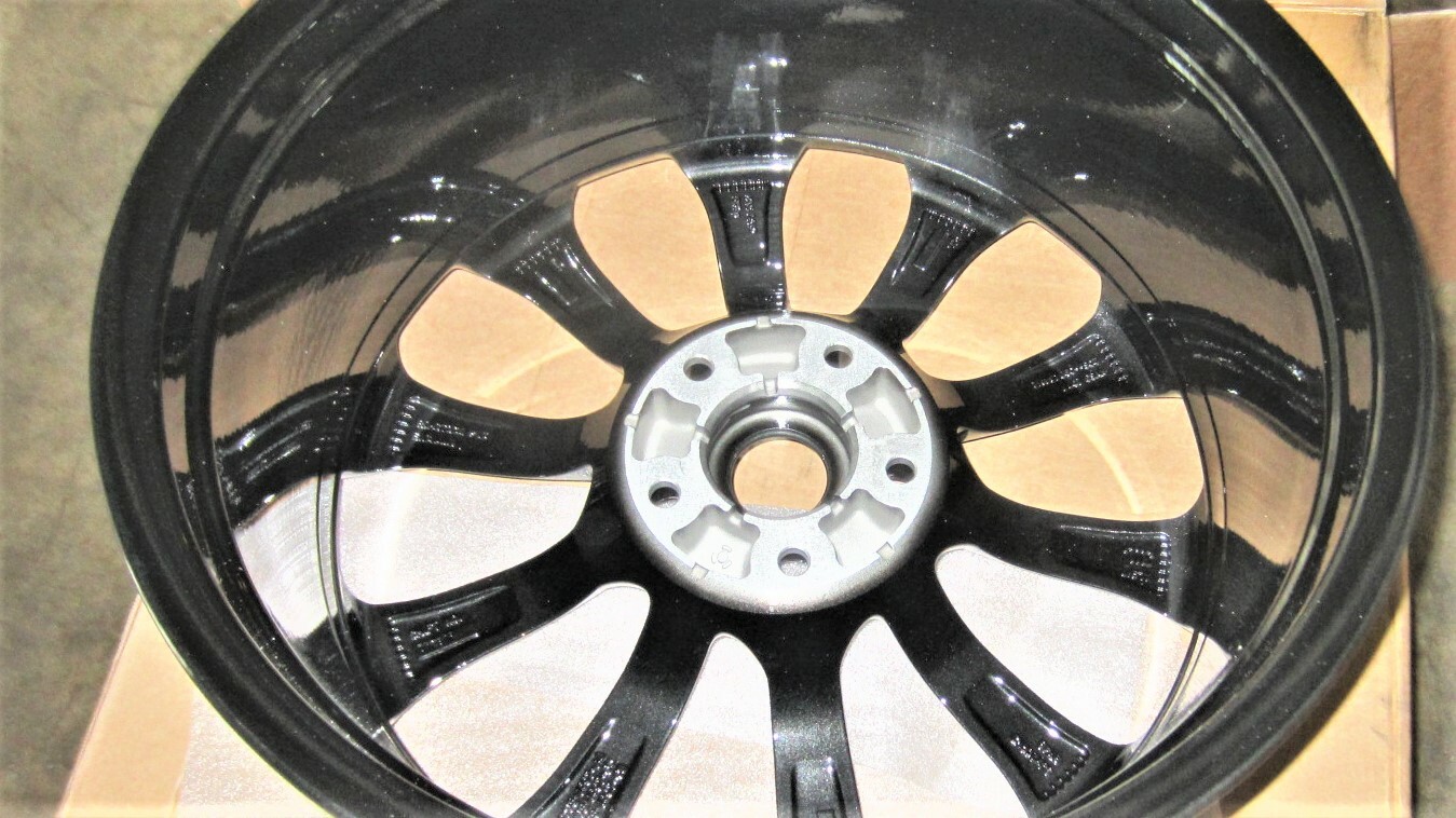 19 20 GENUINE 20” ASTON MARTIN VANTAGE Y SPOKE ALLOY WHEEL 9Jx20 KY63-1007BB NEW