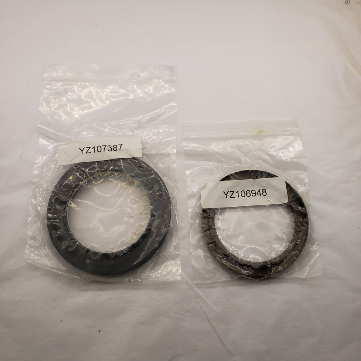 YZ107387 John Deere Seal + YZ106948 SEAL | eBay 