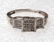 VINTAGE STUNNING STERLING SILVER CLEAR CZ RING SIZE 7.25 SIGNED: 925