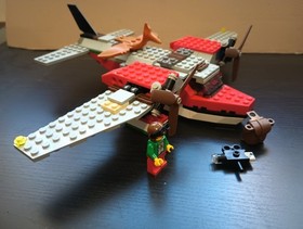 LEGO Adventurers: Island Hopper (5935) & Research Glider (5921) Read Details