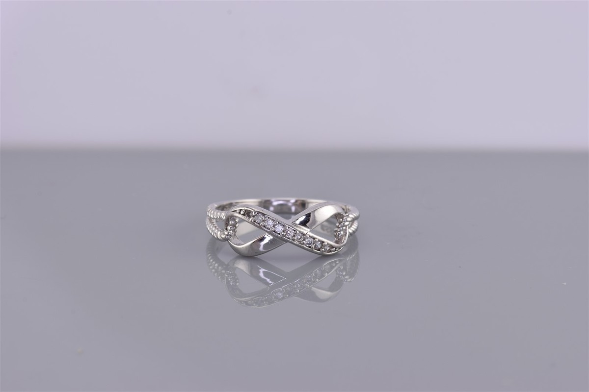 ESSE Sterling Silver Cubic Zirconia Infinity Looped Band