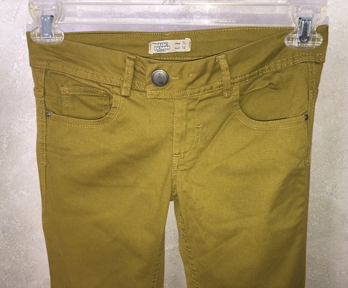 Pull&Bear PULL and BEAR JEANS Mex 26 Euro 36 27x31 Chartreuse Basic Denim RARE - Picture 2 of 17
