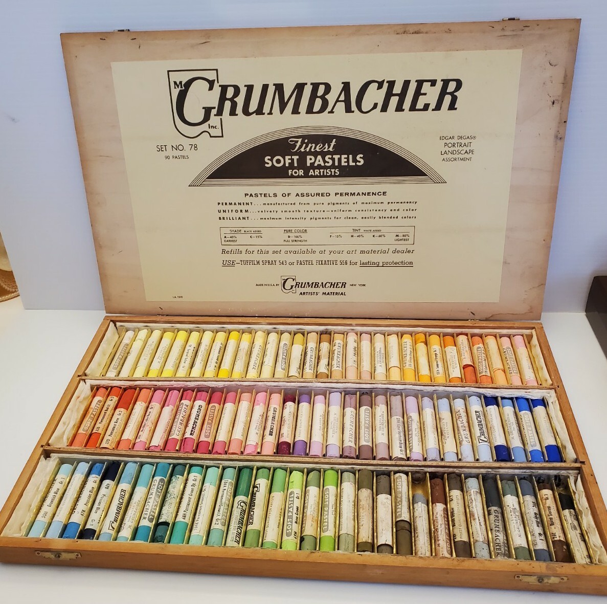 Vtg Grumbacher 90 Finest Soft Pastels Set No. 78 In Wood Case Artist