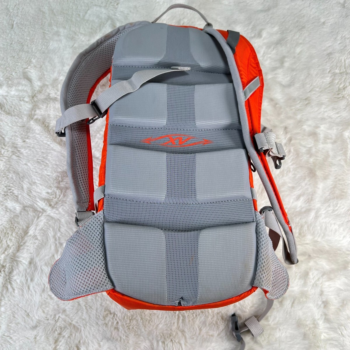 Camelbak L.U.X.E. Backpack No Bladder | Orange 18
