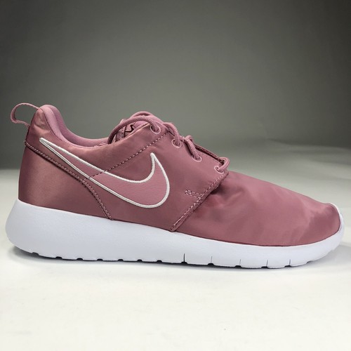 nike roshe run size 5