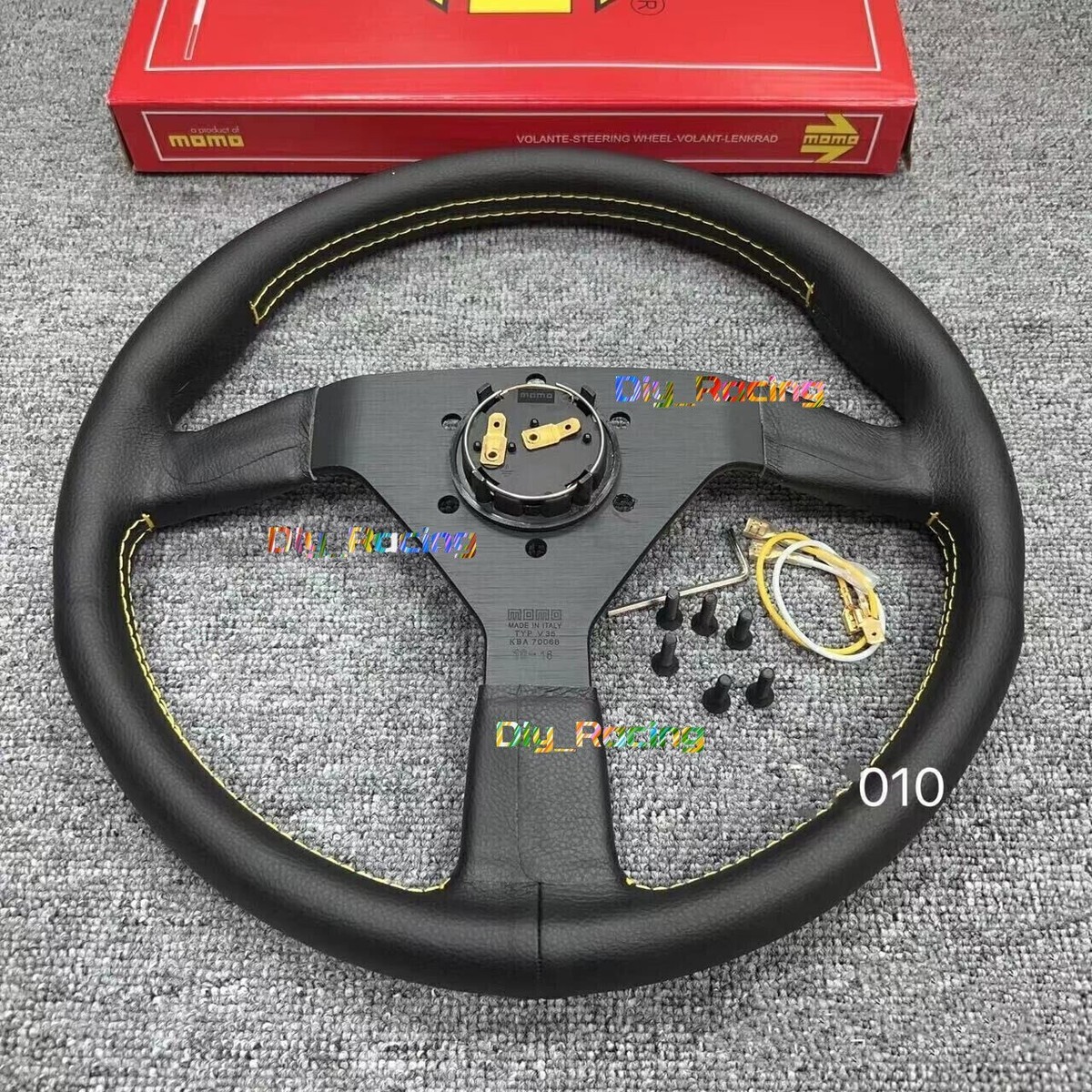 MOMO ベローチェ MOMO Veloce Racing V1 350mm Genuine Leather Sport Steering Wheel