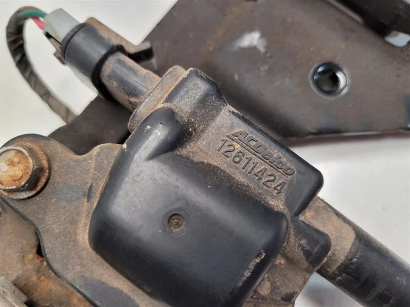 2008-13 Chevrolet Silverado 1500 (5.3L) Passenger Ignition Coil Pack *Square* - Image 3 of 4