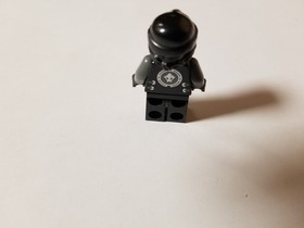 LEGO 2013 NINJAGO Minifigure Cole Final Battle With Weapon 70502 Genuine New