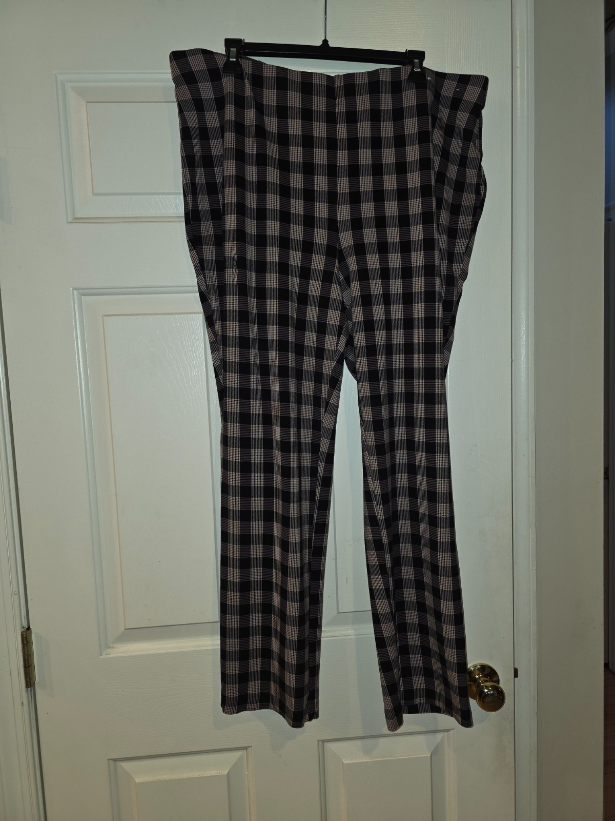 Liz Claiborne Pull on Trousers Straight Size 1X Pink and Black Pattern