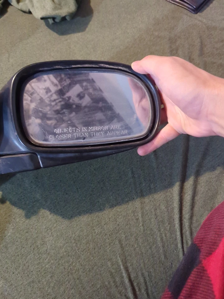 Espejo retrovisor manual para pasajero derecho Suzuki Esteem Wagon 2000 fabricante de equipos originales usado plegable E6013105 Foto 3 de 3