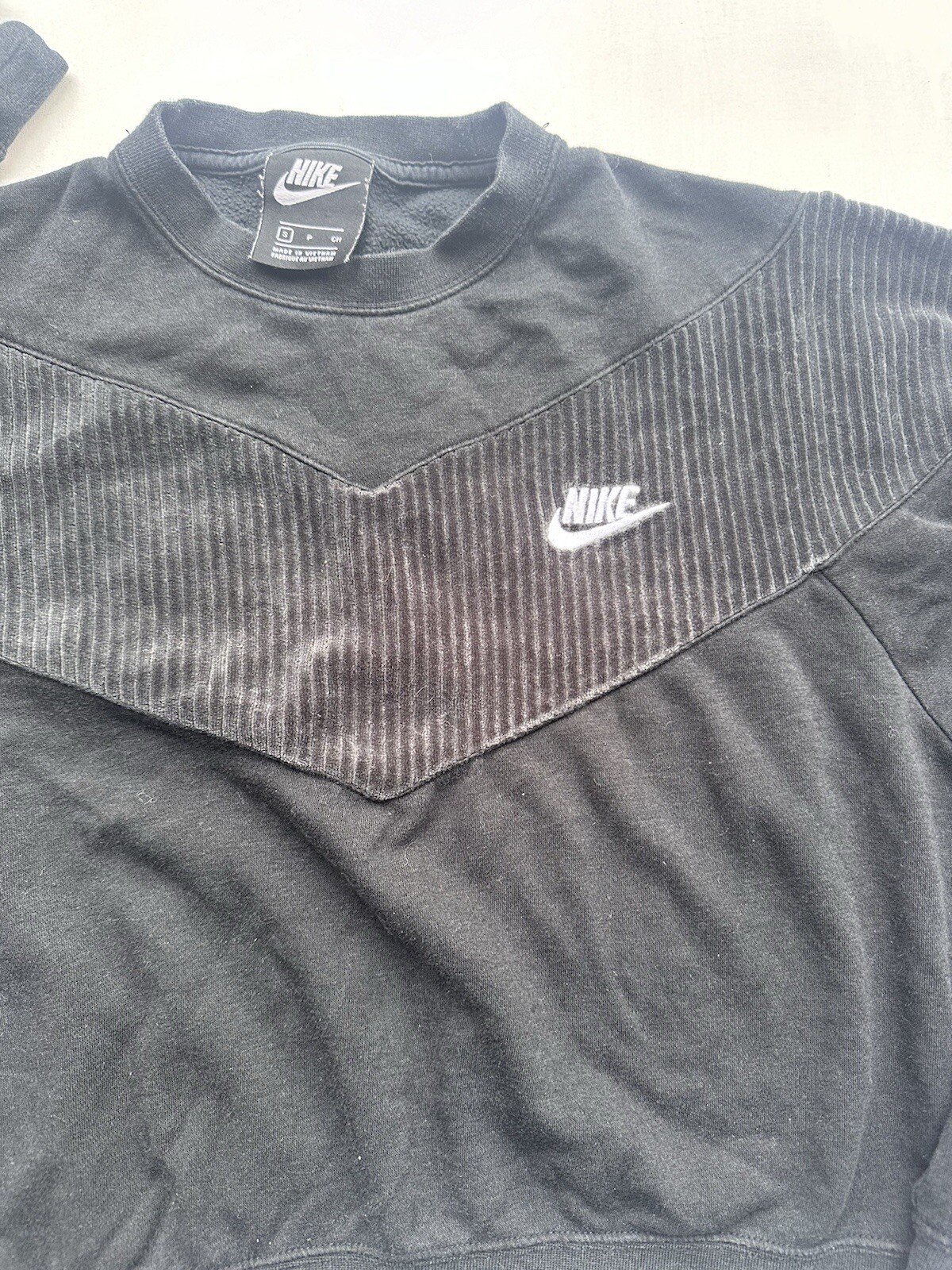 Picture 2 of 9