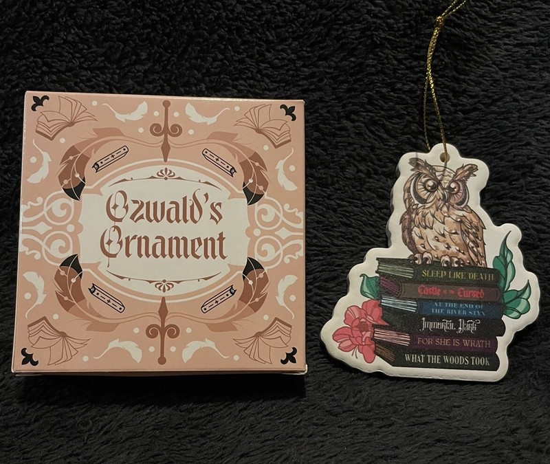 Owlcrate Oswald’s Ornament 2024. Exclusive Owl With Books