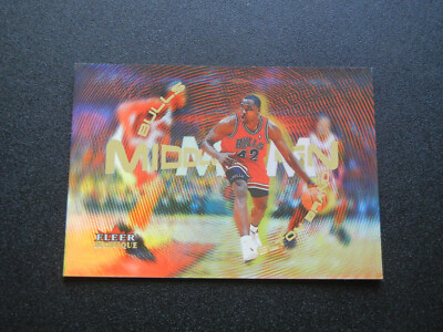 2000-01 Fleer Mystique Middle Men #9 Elton Brand - Bulls 9MM   INSERT