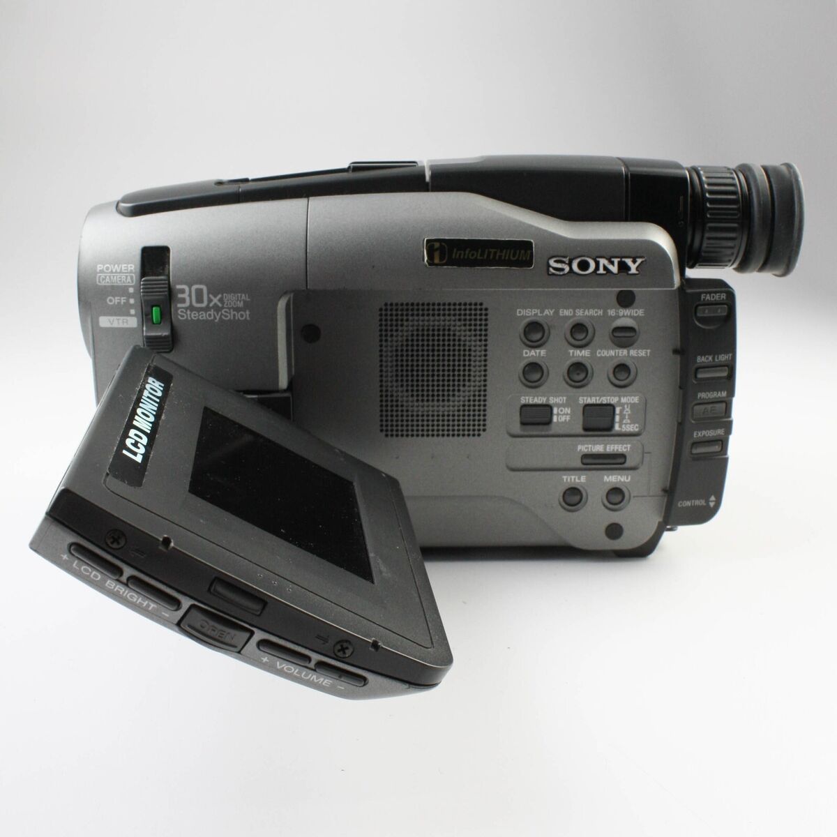 Sony Handycam - Video8 Recorder - CCD-TRV41 - W/Extras Sony Handycam - Video8 Recorder - CCD-TRV41 - W/Extras