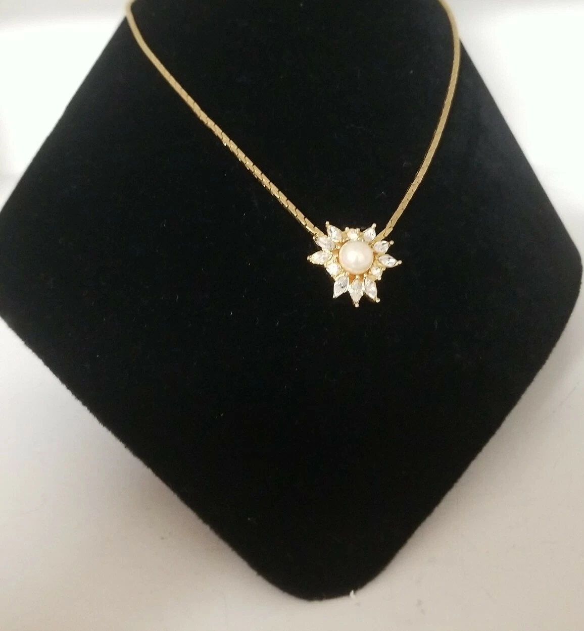 Collier vintage fleur cristal et perle Christian Dior ton or   Allemagne