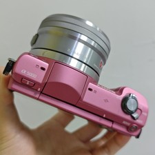Sony Alpha a5000 Mirrorless Digital Camera W/16-50mm Lens English Pink 95 New
