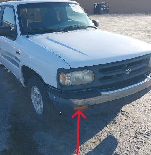Mazda B-2300, B-3000, B-4000, 1994-1997, R o L, parachoques MT, señal de estacionamiento/giro Foto 3 de 4