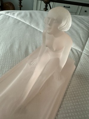 Vtg 1981 SDD Art Deco Nude Lady Bathing Pink Frosted Glas Soap Trinket