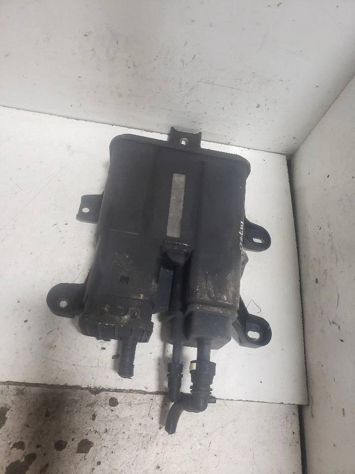 Vasilha de vapor de combustível carvão VUE 2008 723936 - Imagem 2 de 4