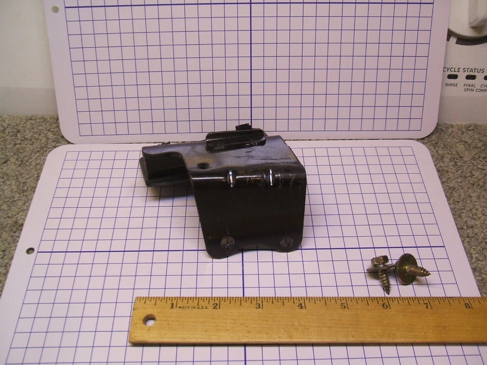 2000 MUSTANG GT CONVERTIBLE 4.6 DEAD PEDAL FOOT REST WITH SCREWS - Imagem 3 de 4