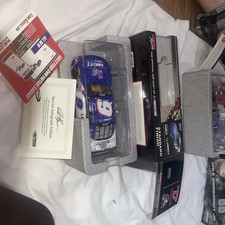 LIONEL RACING NASCAR WILLIAM BYRON 9 LIBERTY UNIVERSITY LTD TO 1477 AUTOGRAPHED