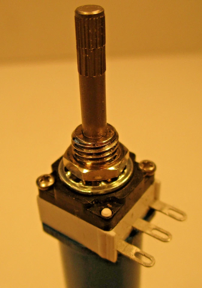 EMC Push Pull Potentiometer mit Schalter An/Aus Audiopanel ACP Boeing 737 - Bild 2 von 3