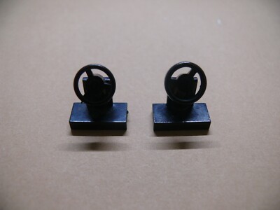 Lego 2 x schwarzes Fahrzeug, Lenkständer mit Lenkrad 3406 76047 Ref 3829c01