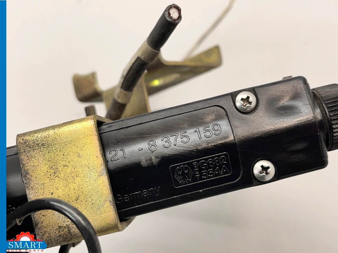 BMW Z3 Roadster Rear Radio Antenna Signal With Mast 9602 OEM Nice