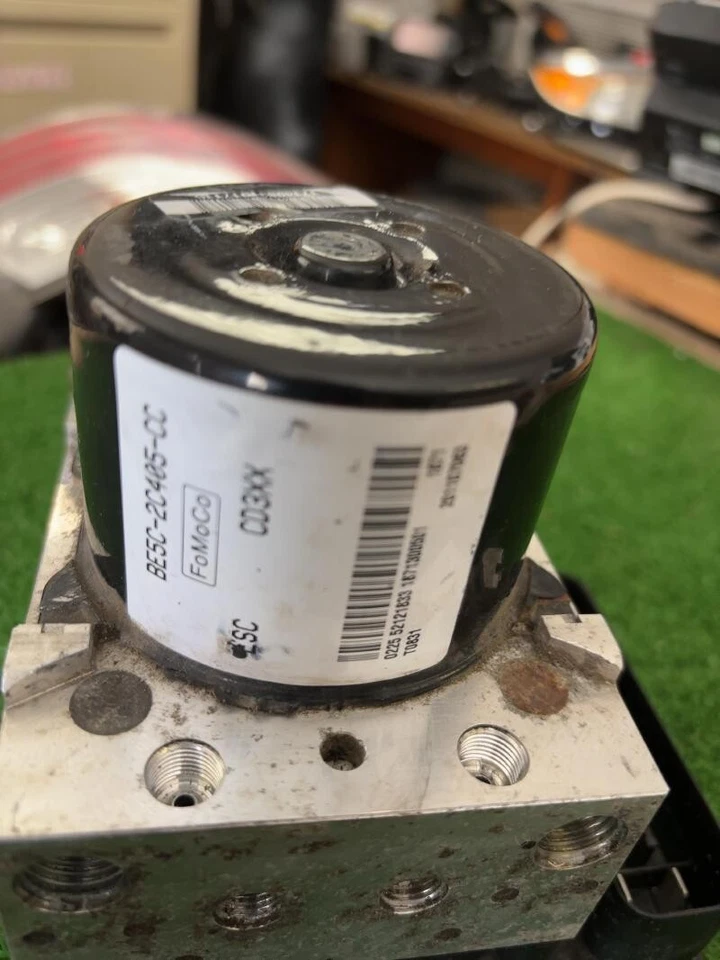 Conjunto de bomba de freno antibloqueo ABS Ford Fusion Mercury Milan 2010-2012 tracción delantera OEM Foto 3 de 3