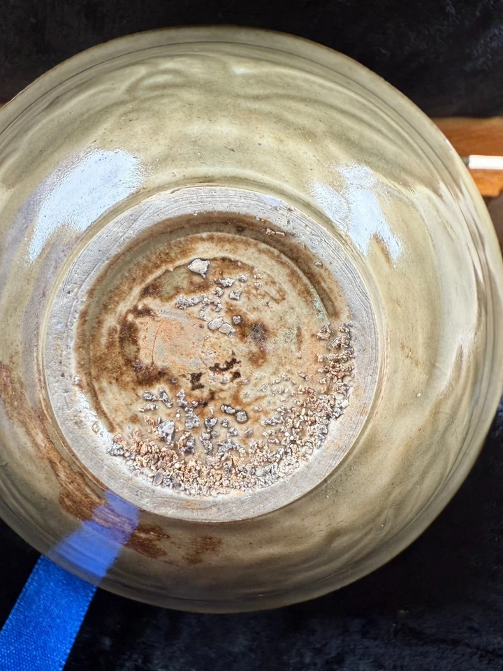 Antiguo horno chino Northern Song Yaozhou Celadon Lotus Bowl con Foto 3 de 4