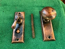 Vintage Japanned Screen Door Knob & Handle on Backplates   w/Rod, Free S/H