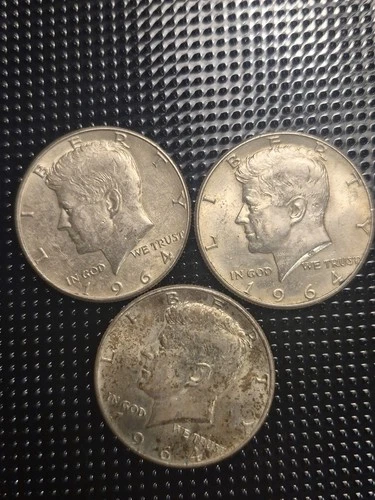 1964 90% KENNEDY Silver Halve Dollars Good Condition,lot Of 3,50 Cent Pieces