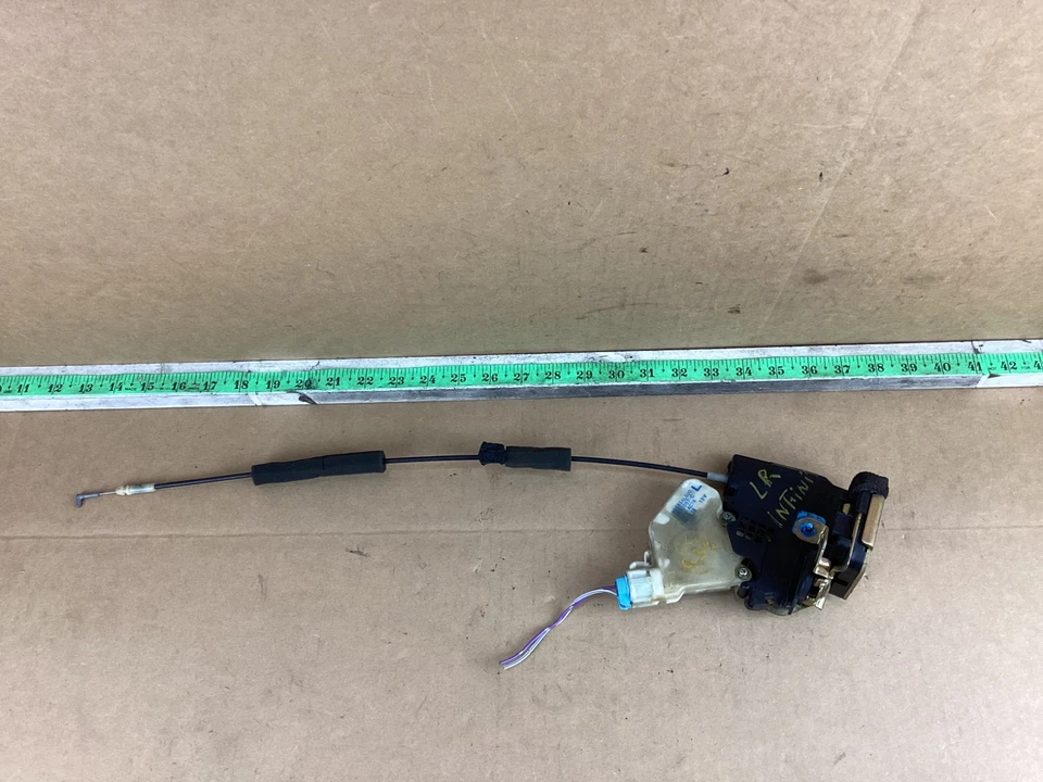 Actuador de cierre de puerta lateral izquierda trasera sedán Infiniti G35 2003-2006 80553AL500 Foto 2 de 4