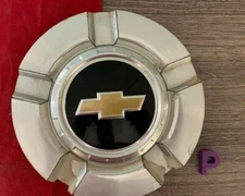 #P  07 - 13 Chevy Silverado Tahoe Avalanche 1500 Wheel Center Cap oem 9596343