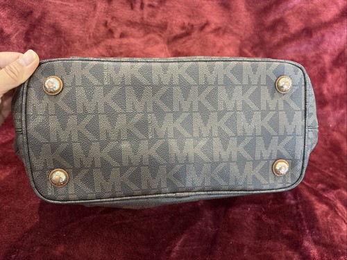 Michael Kors MK Signature Style Tote /Hand Bag - Picture 16 of 16