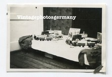 K8549 Foto 30er Jahre Blechspielzeug Spielzeug Eisenbahn Lok Metall LKW