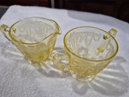 Anchor Hocking Cameo Ballerina  Yellow Depression Glass Creamer and Sugar D8