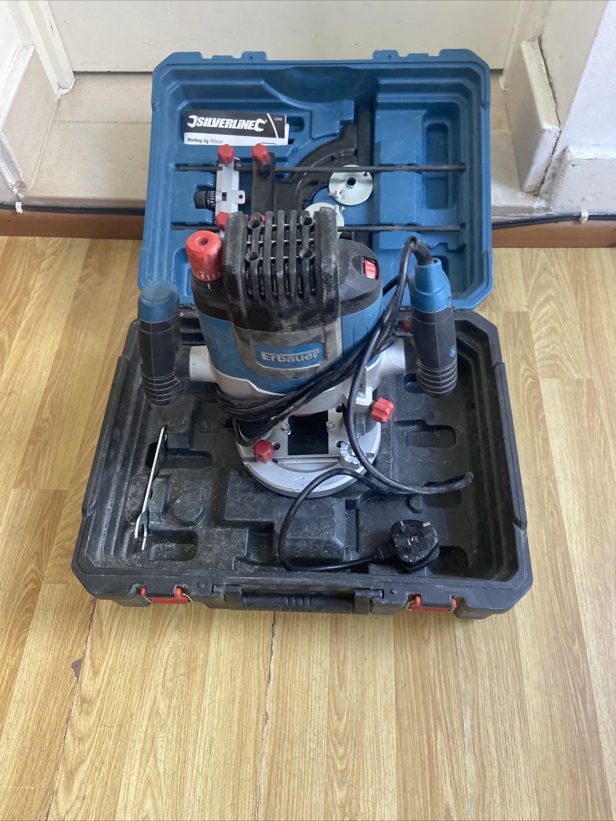 Erbauer ER2100 240v router Still Working But Selling for parts Spare Or